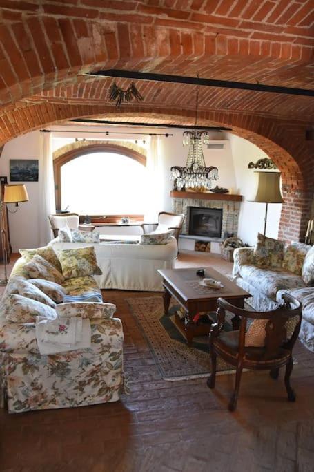 Villa Rustico Im Piemont Mit Panorama Clavesana Exterior foto